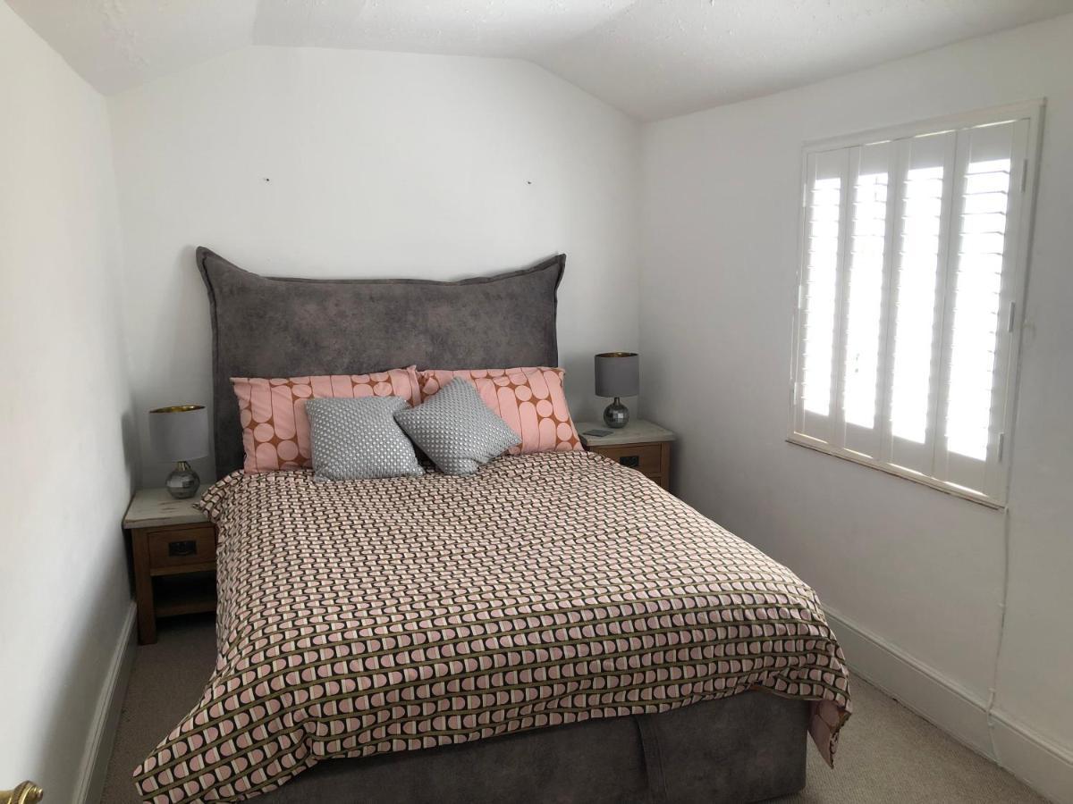 Homely Victorian Terraced Town House With Parking. トーントン エクステリア 写真